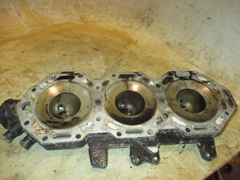 Evinrude E-TEC 250hp 2 stroke outboard Port Cylinder Head (350568)