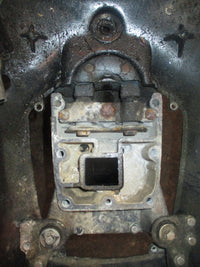 Load image into Gallery viewer, Evinrude 70hp 2 stroke outboard 20" midsection
