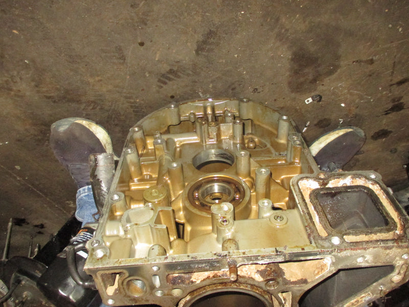 Suzuki DF150 150hp 4 stroke outboard crankcase block