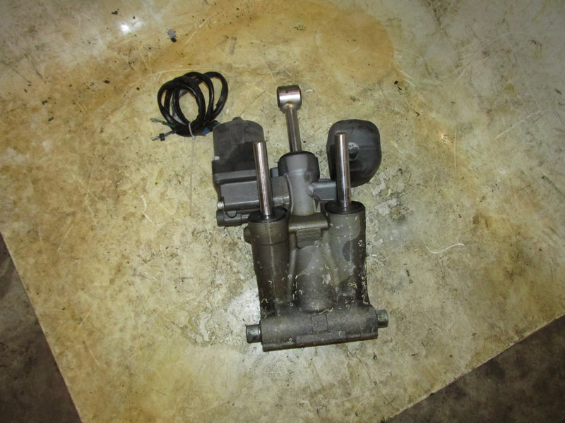 Honda BF90A 90hp 4 stroke outboard Tilt trim unit