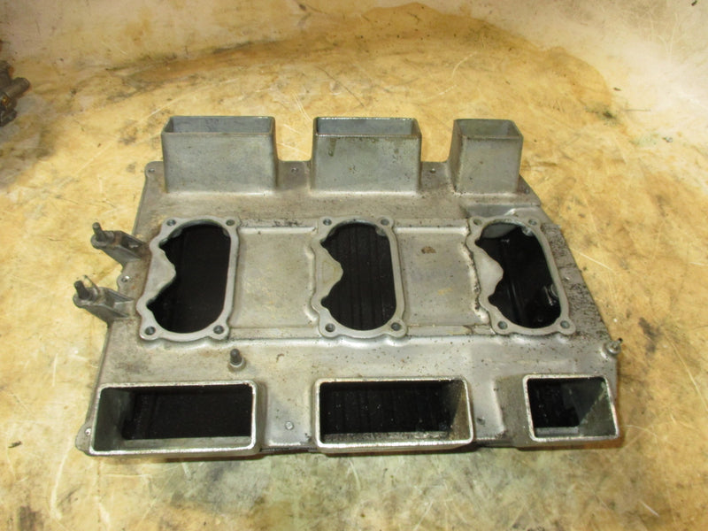 Yamaha 150hp 2 stroke outboard intake silencer (6G5-10) (6G5-14417-10-94)