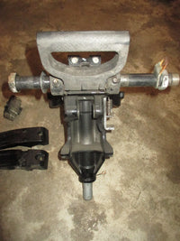 Load image into Gallery viewer, Mercury 20hp 4 Stroke outboard Swivel Bracket (879147T82)
