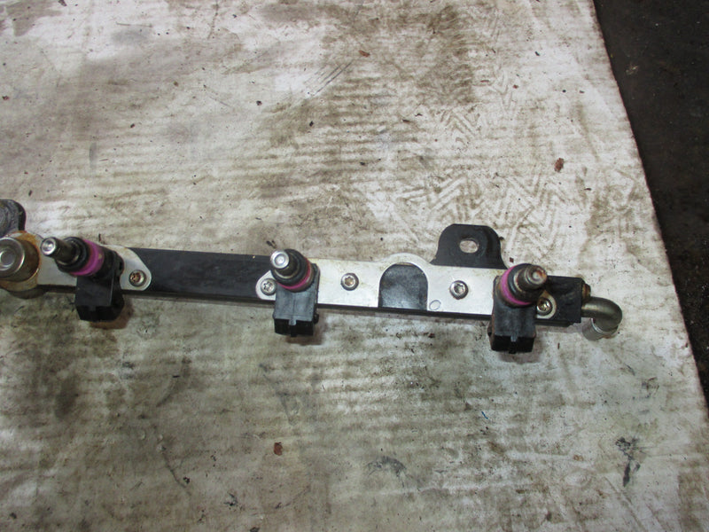 Mercury verado 225hp 4 stroke outboard fuel rail and injector set (8M0006027)