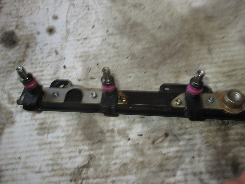 Mercury verado 225hp 4 stroke outboard fuel rail and injector set (8M0006027)
