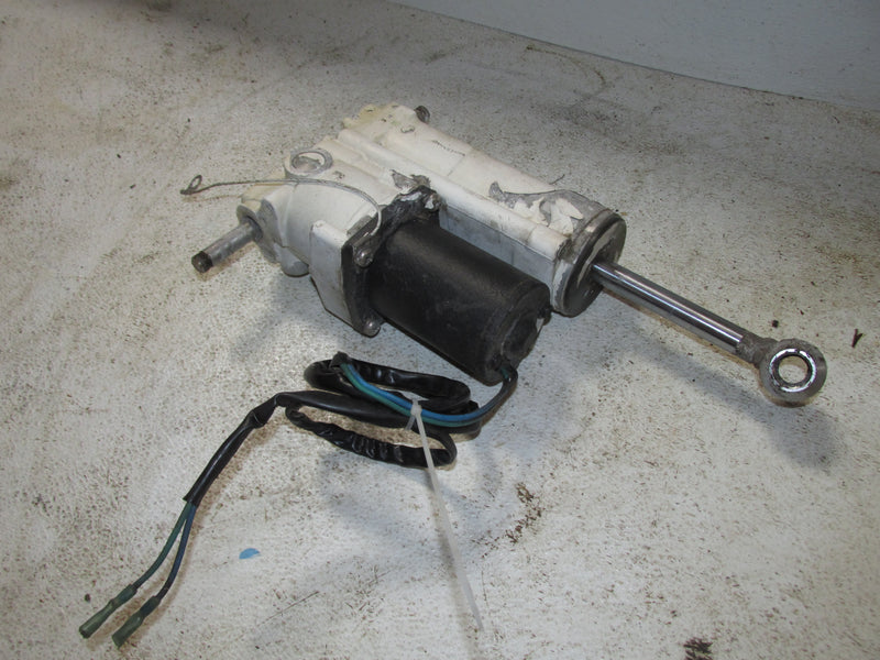 Johnson 35hp 3 CYL 2 Stroke Outboard Tilt Trim Unit (438135)