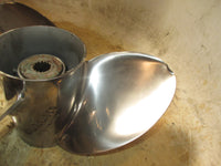 Load image into Gallery viewer, Suzuki DF150 150hp 4 stroke outboard stainless steel propellor (3x15 1/4x19R)
