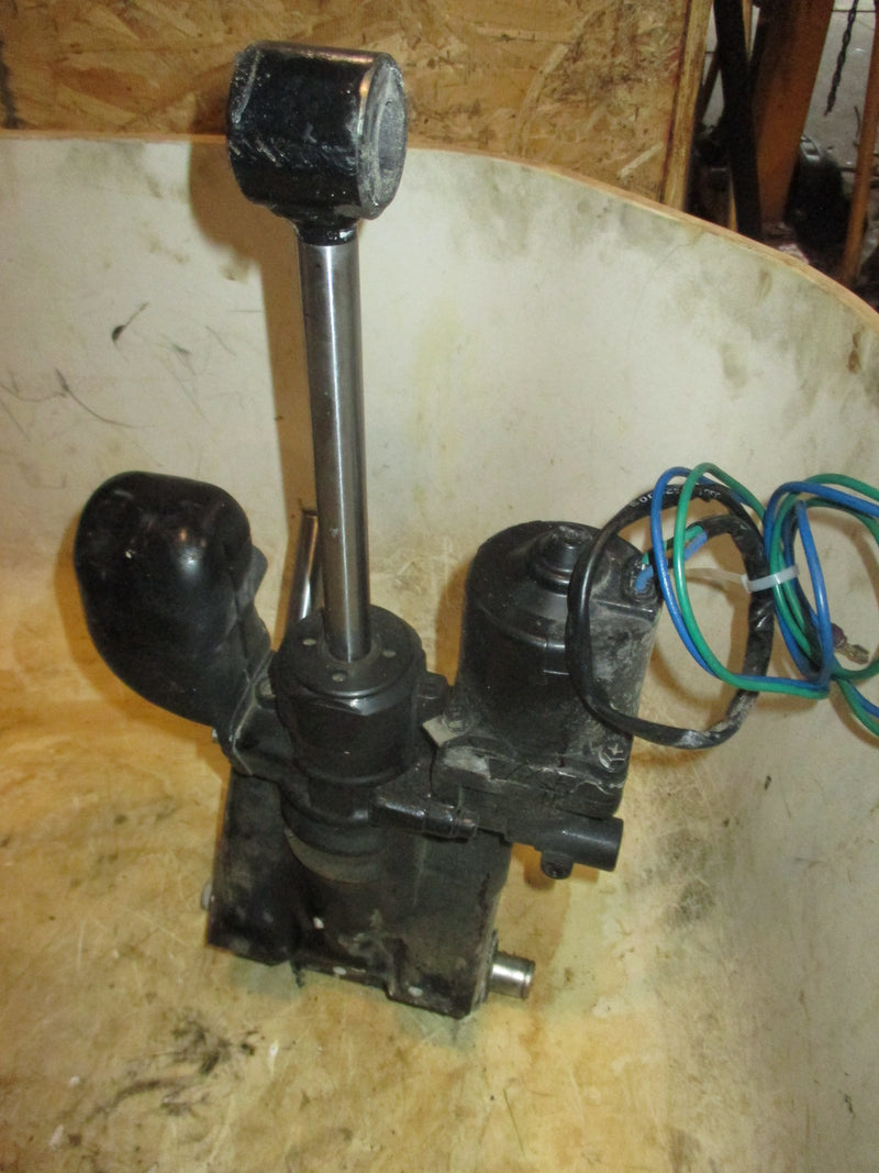 Evinrude E-TEC 300hp 2 stroke outboard tilt trim unit