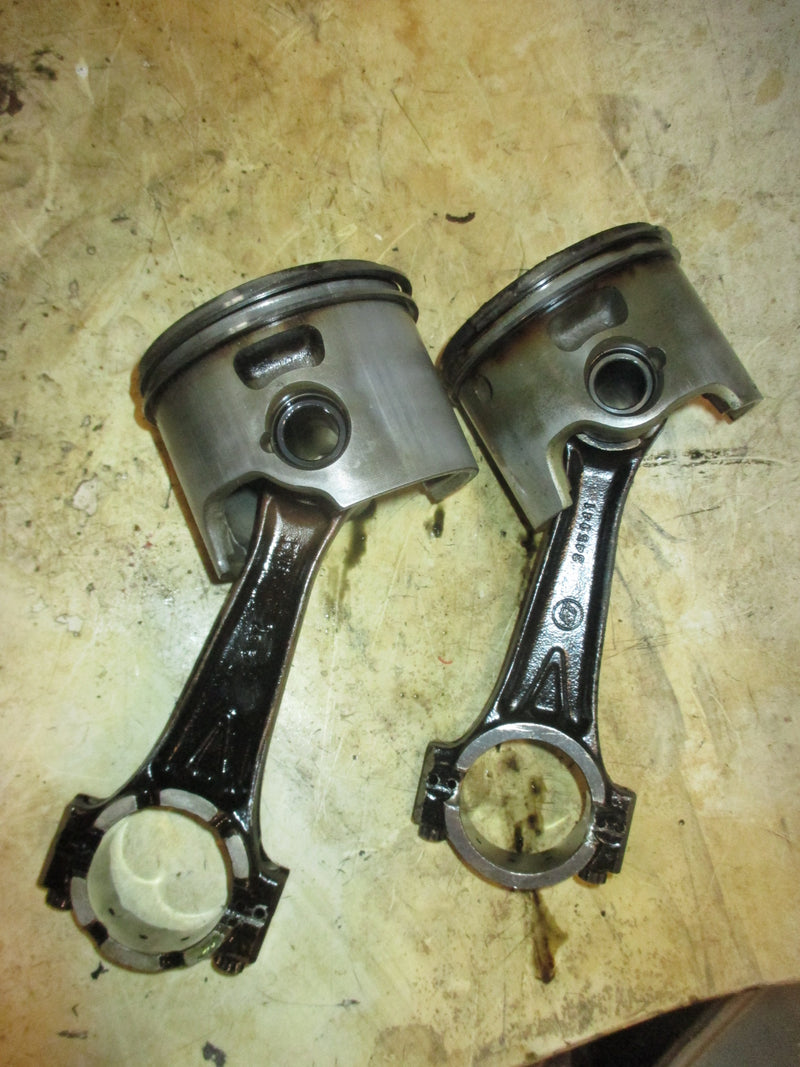 Evinrude E-TEC 300hp 2 stroke outboard port piston and rod set (5008410)