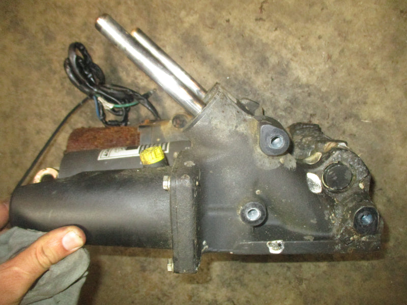 Mercury Optimax 225hp outboard tilt trim unit