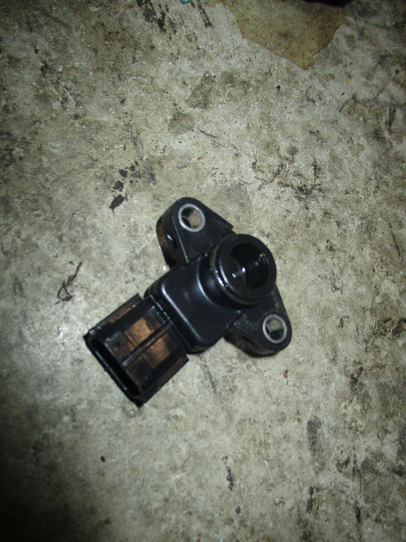 Suzuki DF90 outboard map sensor (18590-68H00)
