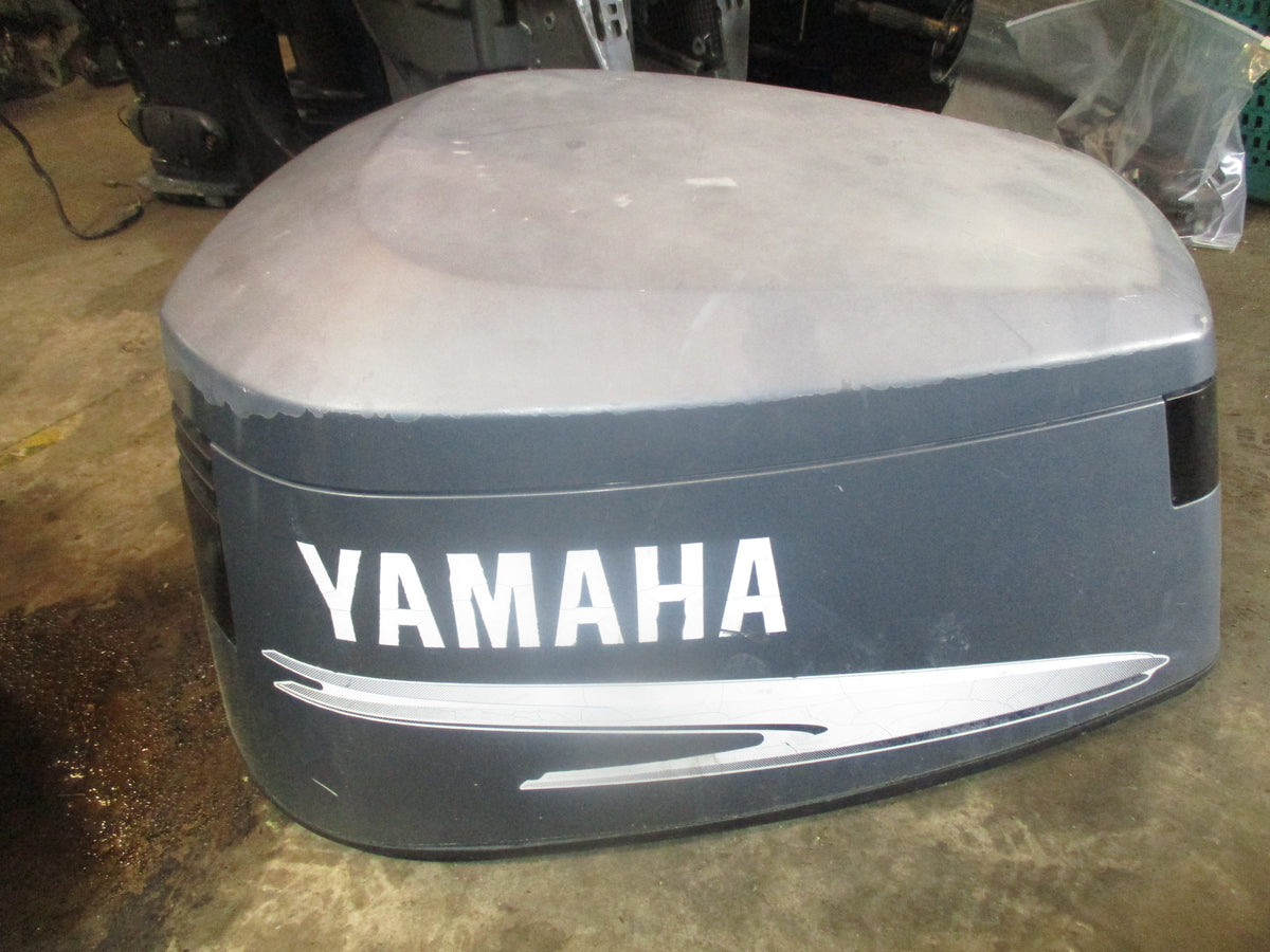 Yamaha 115hp 2 stroke outboard top cowling