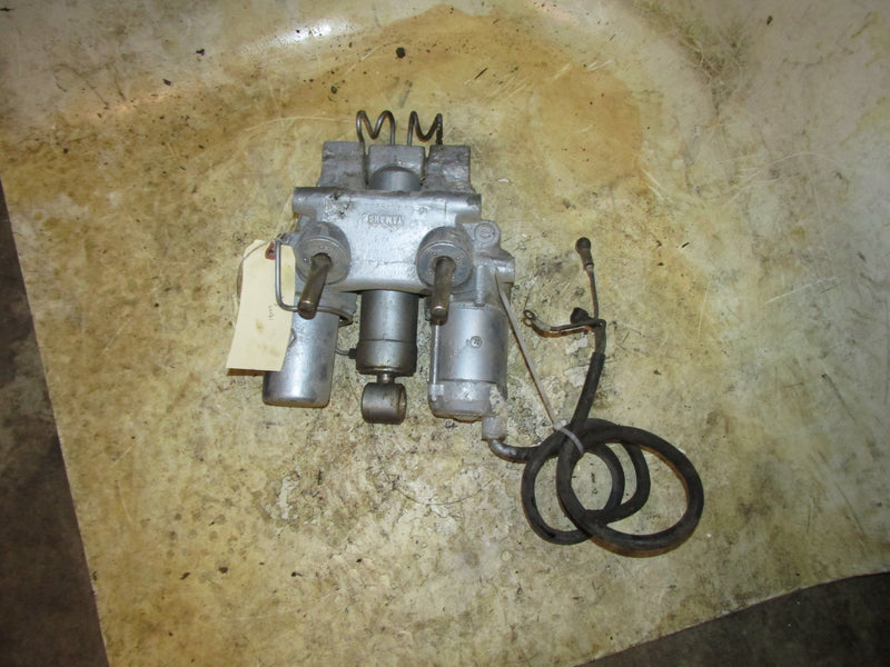 Yamaha 115hp 2 Stroke Outboard Tilt trim unit