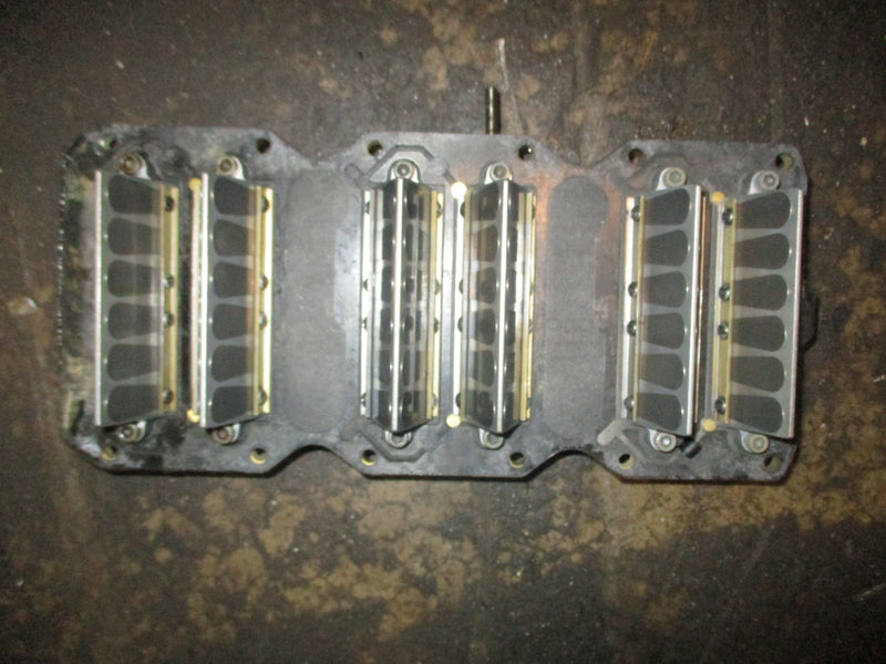 Mercury 3.0L 225hp 2 stroke outboard intake manifold w/ reeds (8160321)