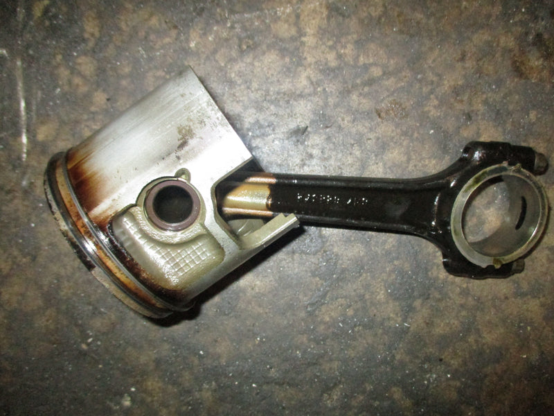 Mercury 3.0L 225hp 2 stroke outboard port piston and rod (822066A7)