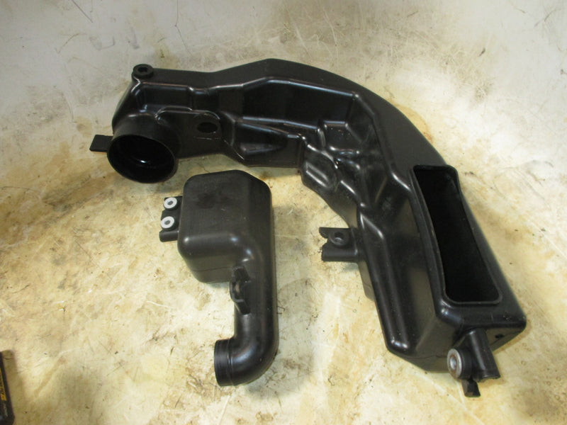 Suzuki DF150A 150hp 4 stroke outboard intake silencer (13811-96L00)