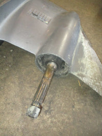 Load image into Gallery viewer, Yamaha 115hp 2 stroke outboard 20" lower unit
