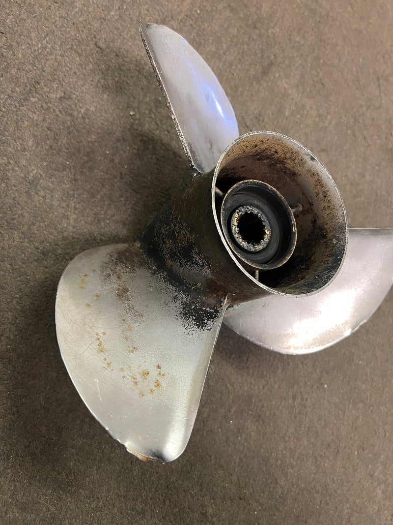 Yamaha 75hp - 115hp outboard stainless propeller 13x17-K K hub
