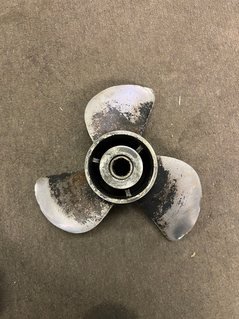 Yamaha 75hp - 115hp outboard stainless propeller 13x17-K K hub