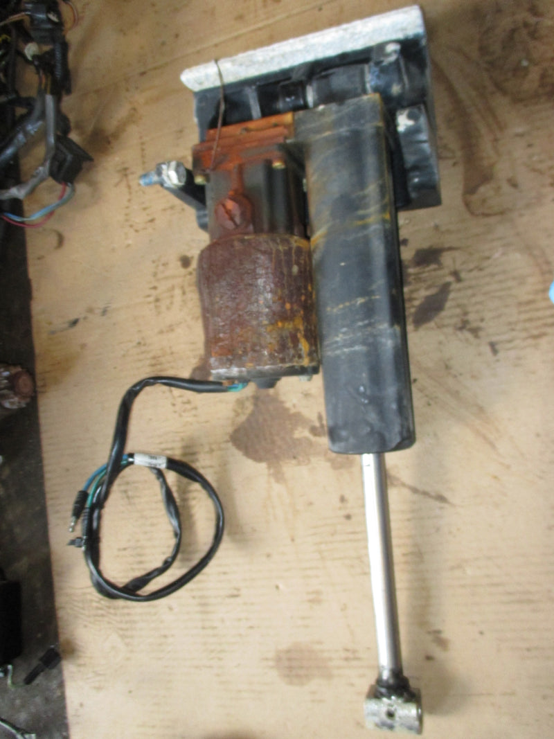 Mercury 115hp 4 stroke outboard tilt trim unit