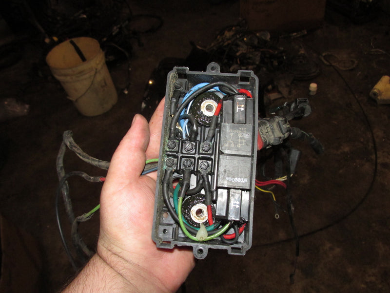 Johnson 115hp 2 Stroke Outboard Engine wiring harness/junction box  (583027)