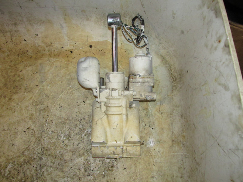 Johnson 115hp 2 Stroke Outboard Tilt trim unit