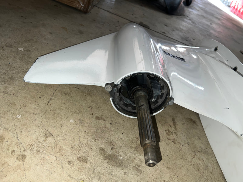 Yamaha 300hp 4.2L 4 stroke outboard 30" lower unit COUNTER ROTATION