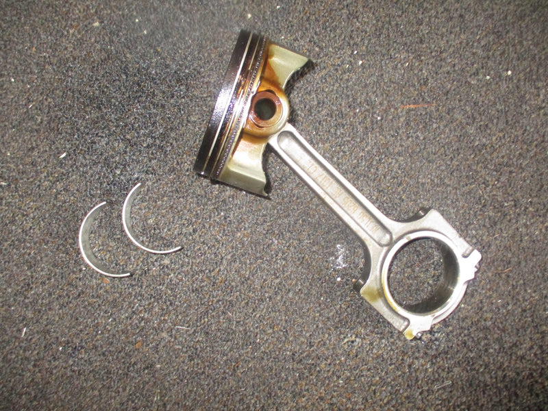 Yamaha 350hp 4 stroke outboard piston