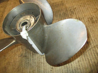 Load image into Gallery viewer, Yamaha 115hp 2 stroke outboard powertech ss propeller 17 Pitch
