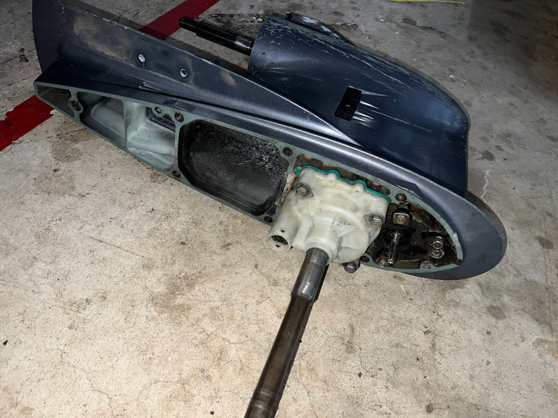 Yamaha 150hp 4 stroke outboard 20" standard rotation lower unit
