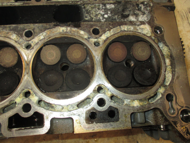 Johnson/Suzuki 140hp 4 stroke outboard cylinder head (11100-90J06)