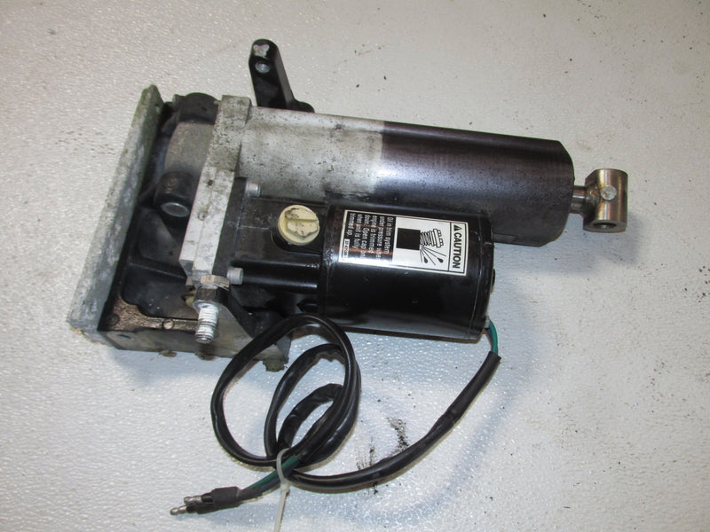 Mercury Mariner 115hp 2 Stroke Outboard Tilt Trim Unit (824051)