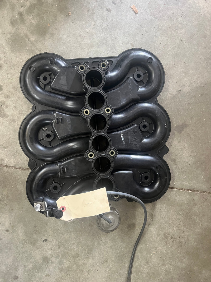 Suzuki DF225 225hp outboard intake collector (13130-93J00)