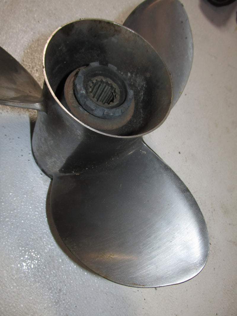 Mercury Mariner 115hp 2 Stroke Outboard Stainless Vengeance Propeller 18P