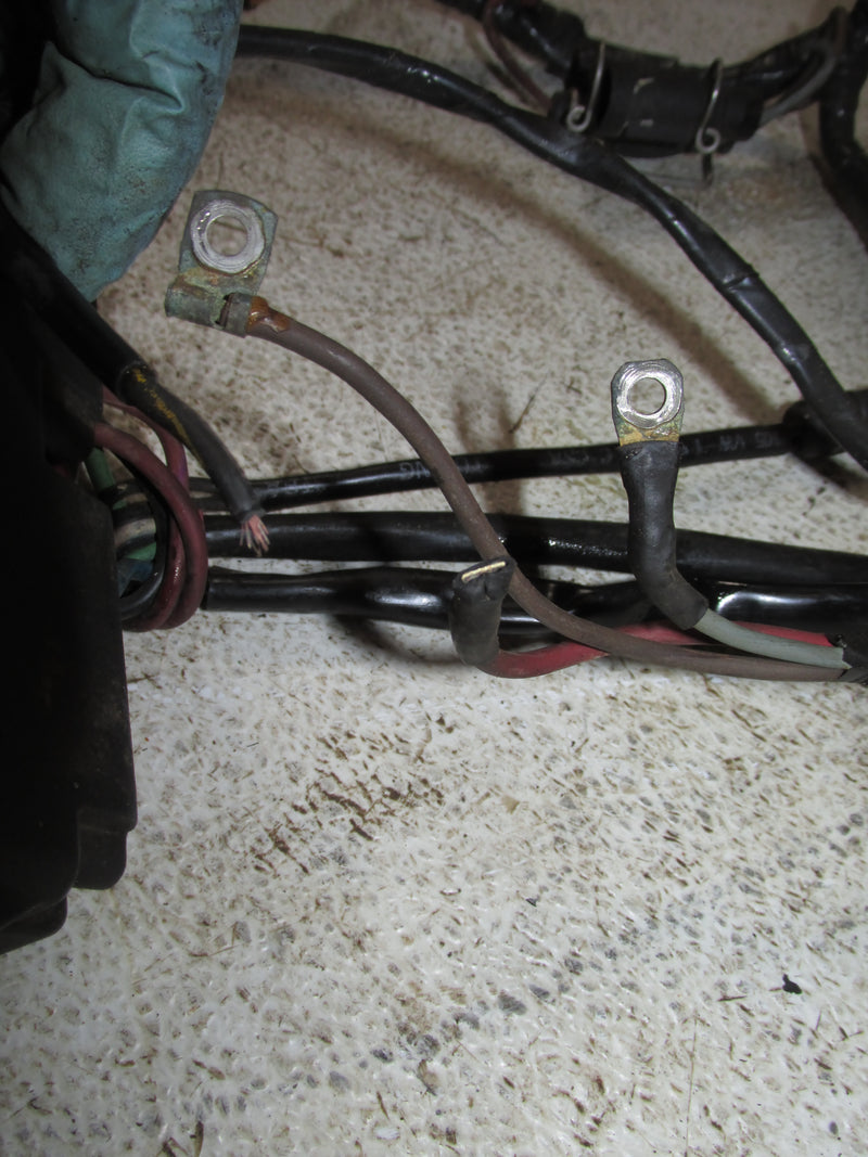 Evinrude 70hp 2 Stroke Outboard Engine wiring harness/Junction box (583107)