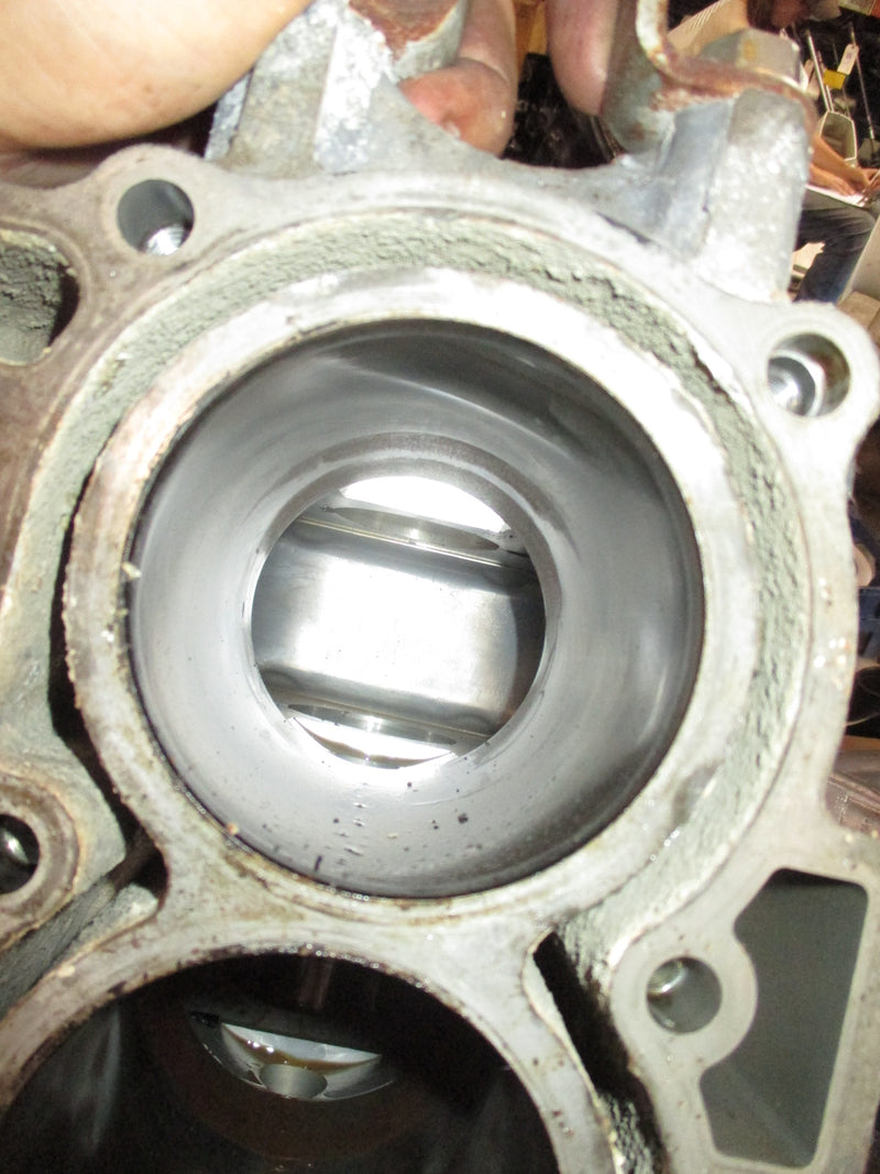 Johnson/Suzuki 115hp 4 stroke outboard crankcase block