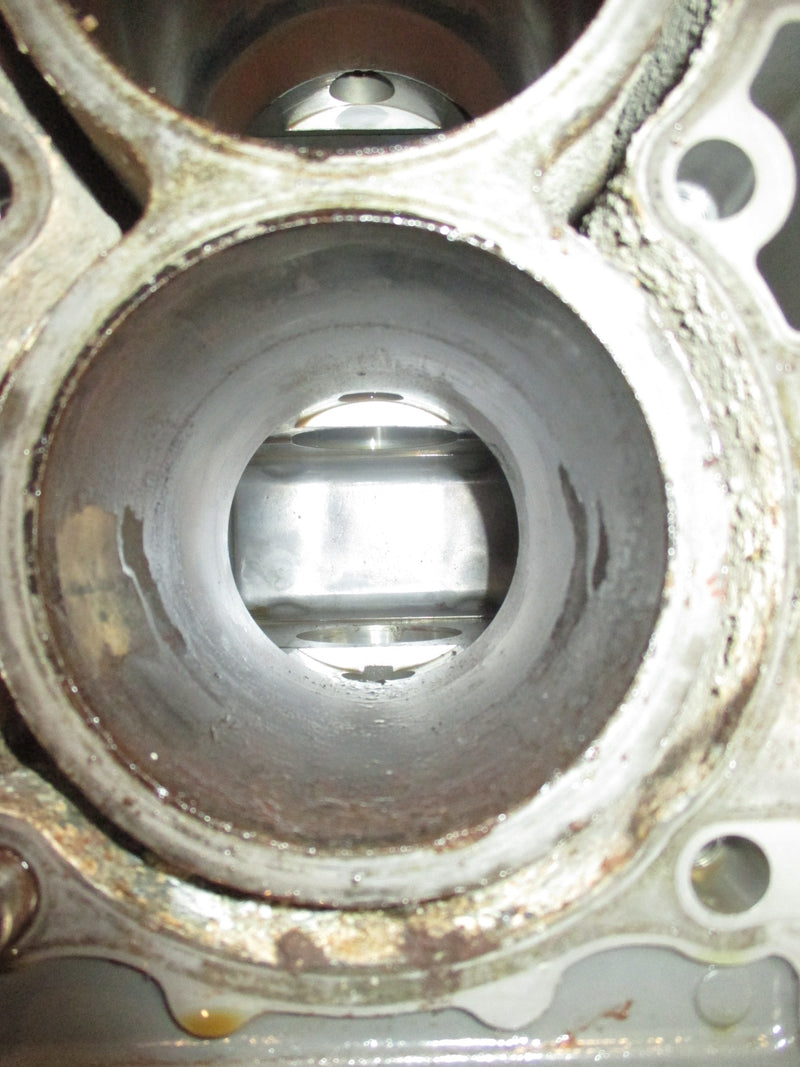 Johnson/Suzuki 115hp 4 stroke outboard crankcase block