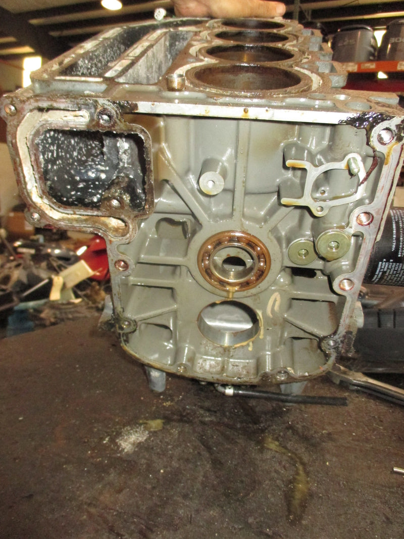 Johnson/Suzuki 115hp 4 stroke outboard crankcase block