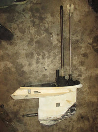 Load image into Gallery viewer, Johnson 150hp 60 Degree 2 stroke outboard 25" Lower Unit
