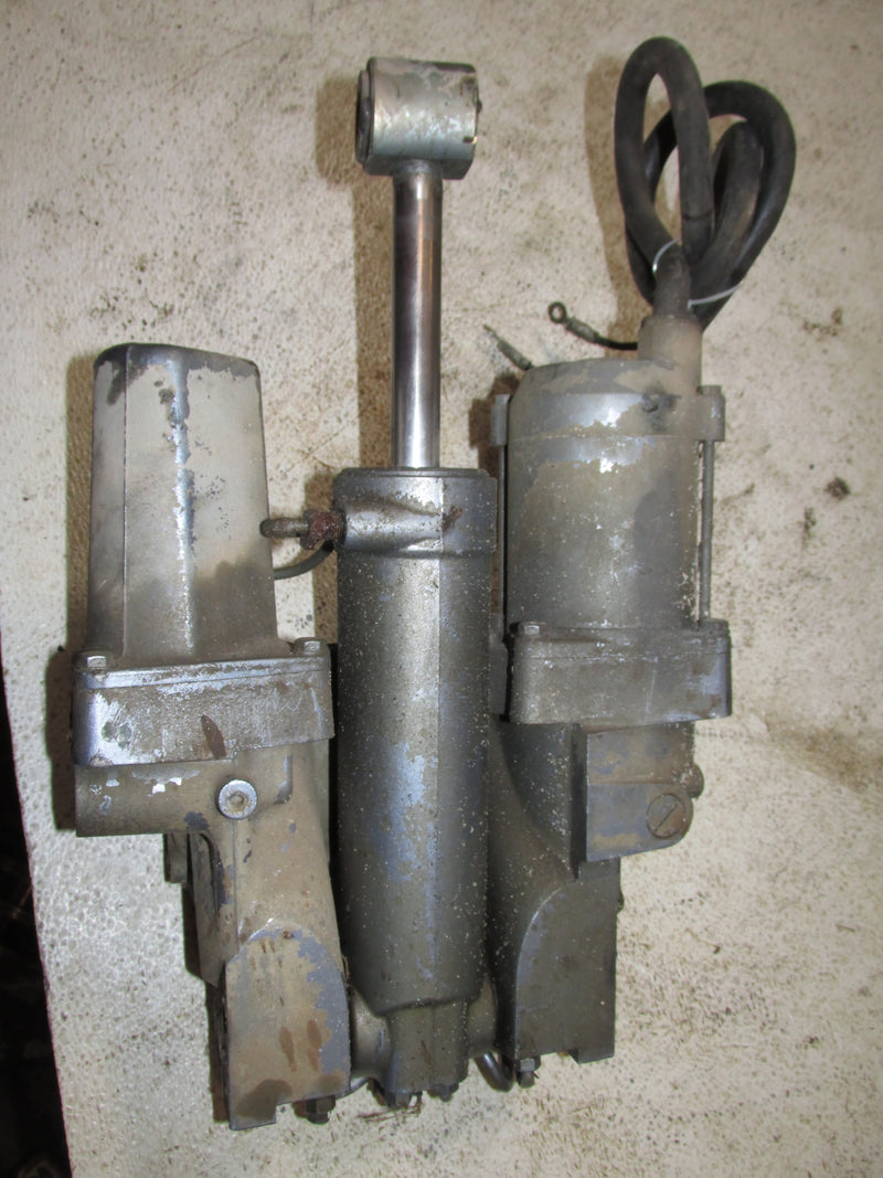 Yamaha 115hp 2 Stroke Outboard Tilt trim unit (6E5-01)