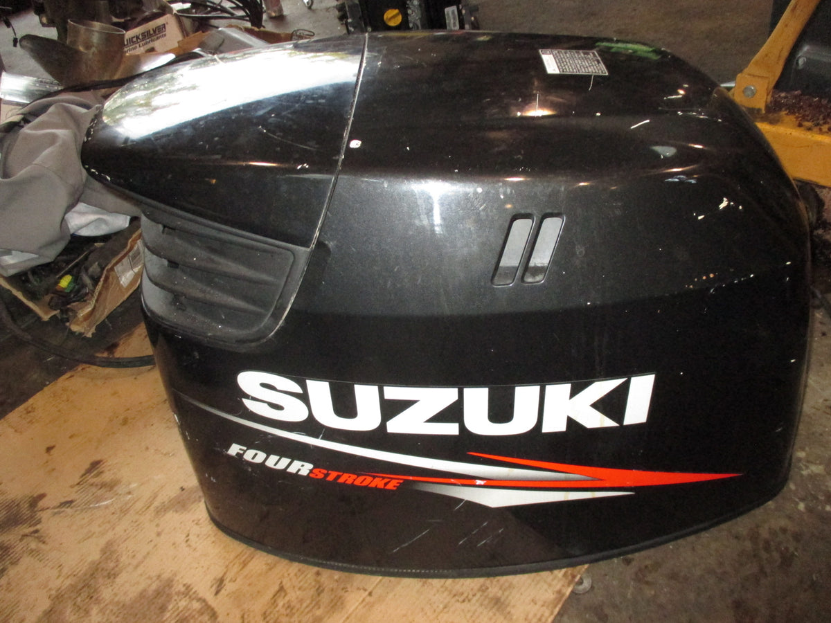 Suzuki DF150 outboard top cowling