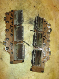 Load image into Gallery viewer, Johnson 150hp 60 Degree 2 stroke outboard Intake Manifold &amp; Reeds (433241)
