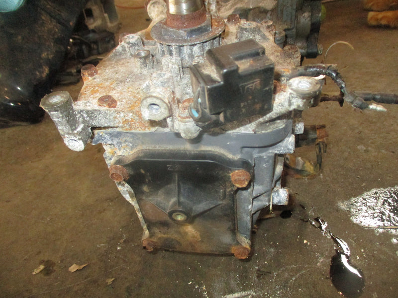Honda 20hp 4 stroke outboard crankcase block