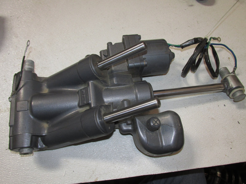 Yamaha 150hp VMAX 2 Stroke Outboard Tilt Trim Unit (64E-43800-01-4D)