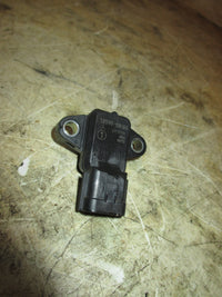 Load image into Gallery viewer, Suzuki DF70A 70hp 4 stroke outboard map sensor (18590-68H00)
