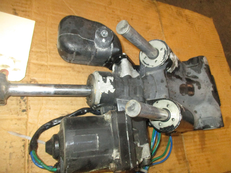 Evinrude Ficht 150hp outboard tilt trim unit