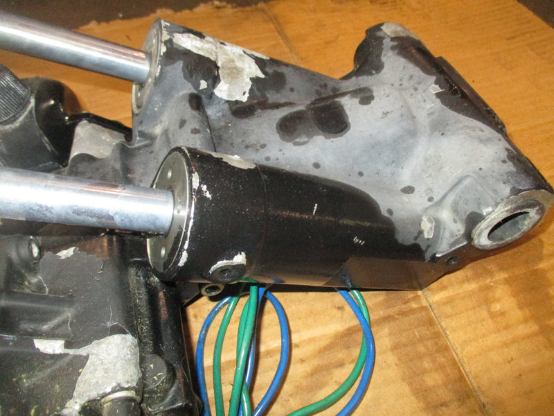 Evinrude Ficht 150hp outboard tilt trim unit