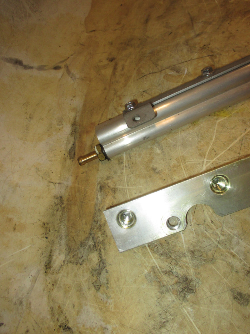 Suzuki DF70A 70hp 4 stroke outboard fuel rail and cooler (15750-87L10)