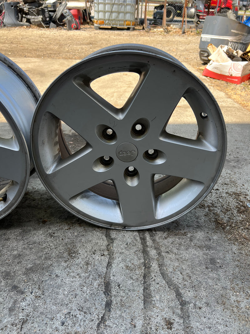 Jeep 5 lug rim set 18" (sizes in photos) SET OF 5