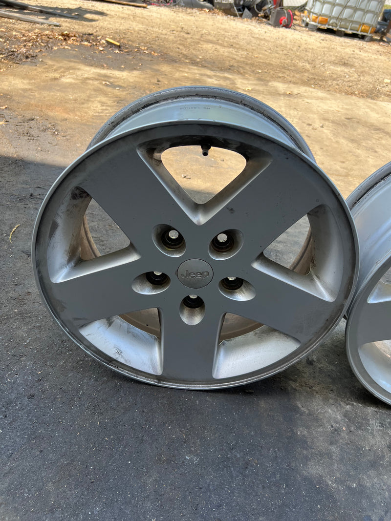 Jeep 5 lug rim set 18" (sizes in photos) SET OF 5