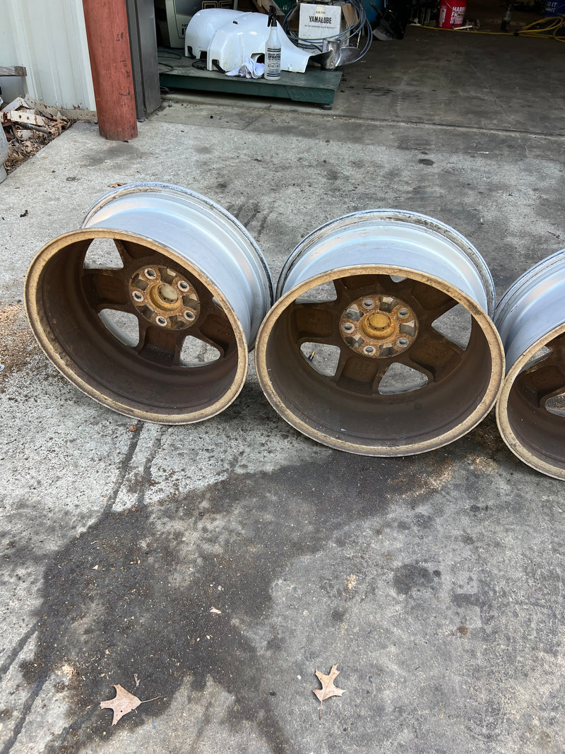 Jeep 5 lug rim set 18" (sizes in photos) SET OF 5